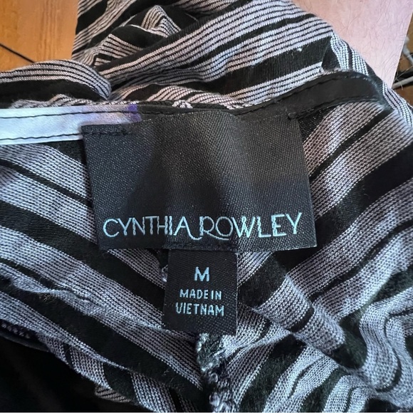 Cynthia Rowley Womens Medium Modern Wayercolor Floral Print Top - Picture 2 of 7